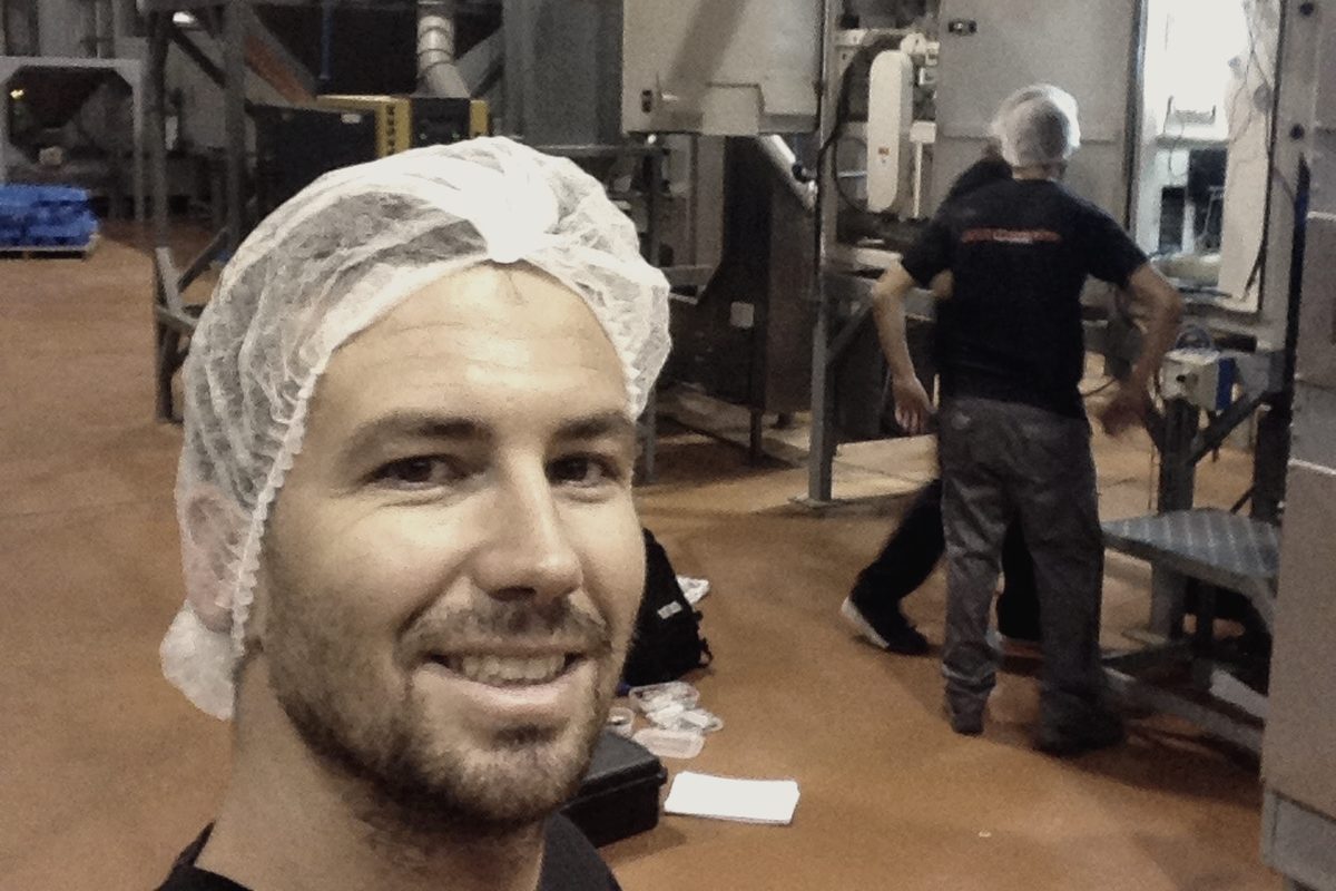 Julio en la planta de producción